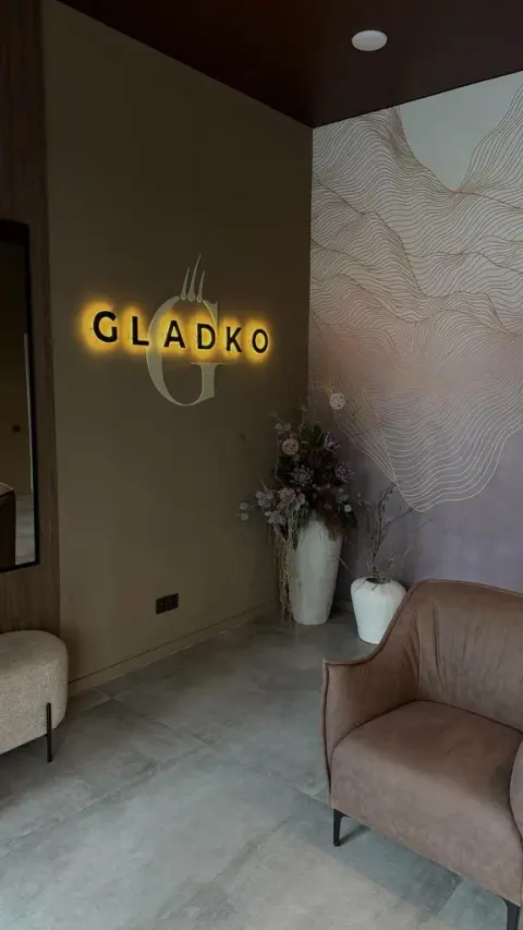 Gladko