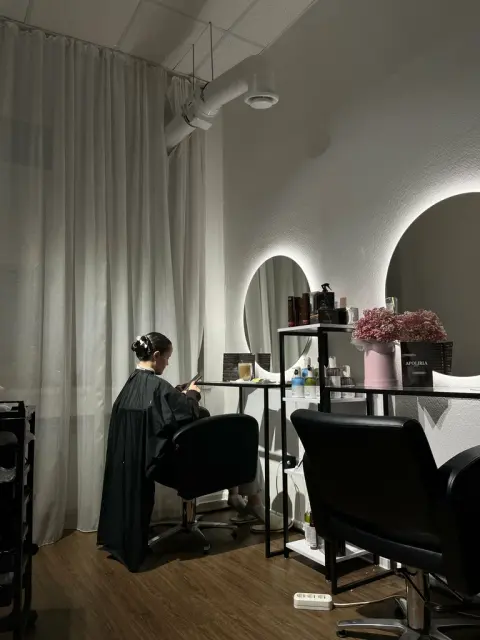 Apoliria_studio