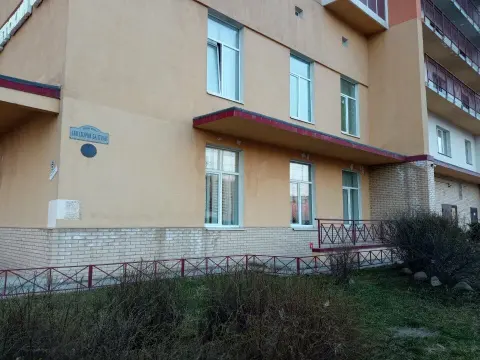 Маникюр, Педикюр