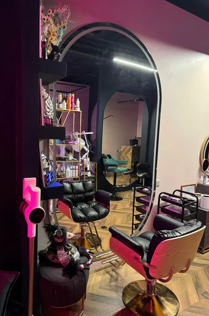 Burns Beauty Bar — фото 1