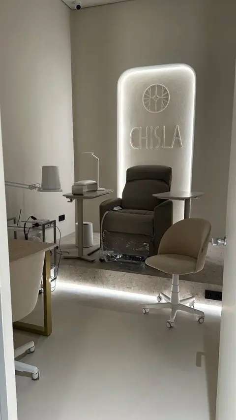 Chisla Nail Studio