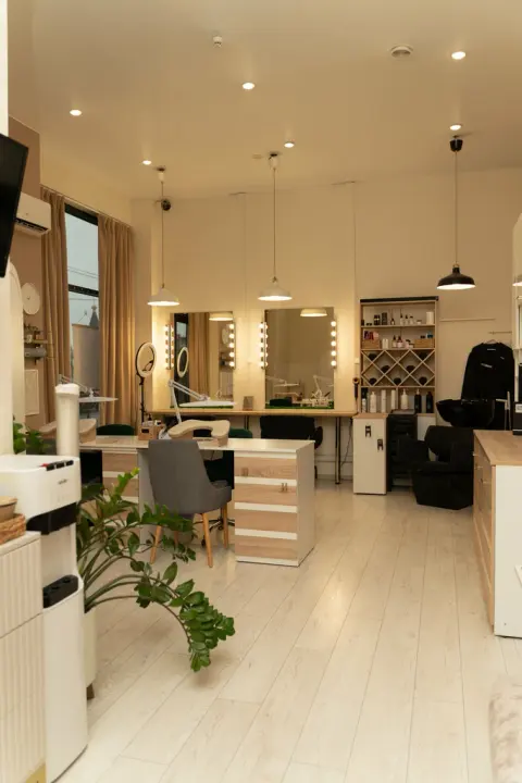 IQ Beauty Studio