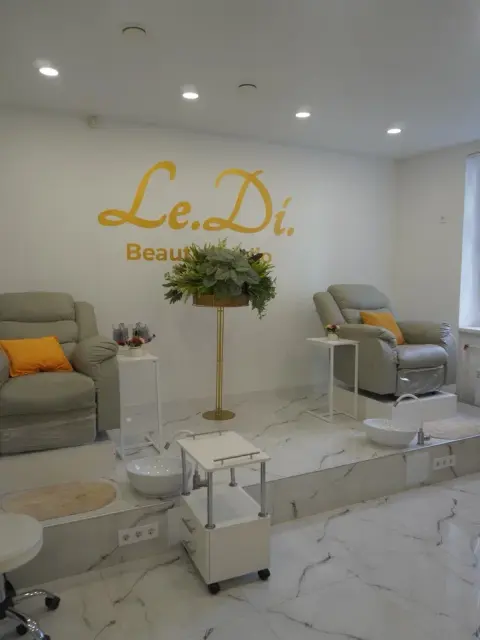 Le. Di