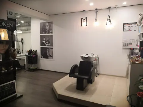 Mia