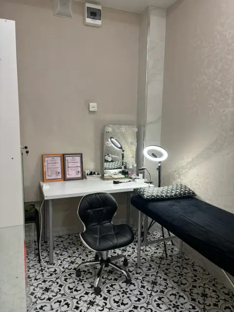 Now Nails
