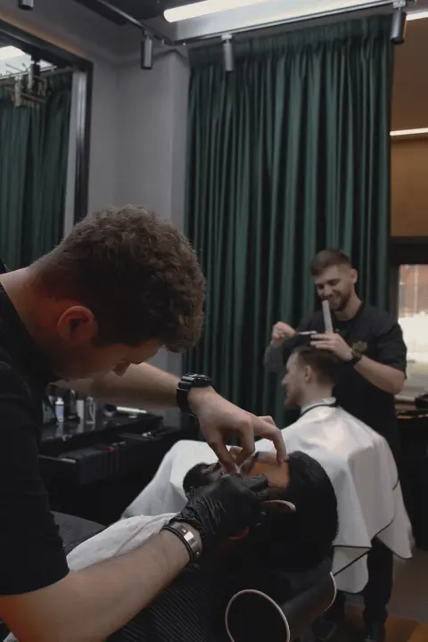 Zeyn Barber's
